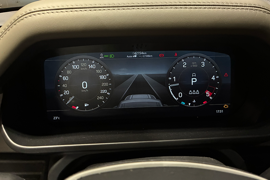 DEFENDER 110 D300 HSE